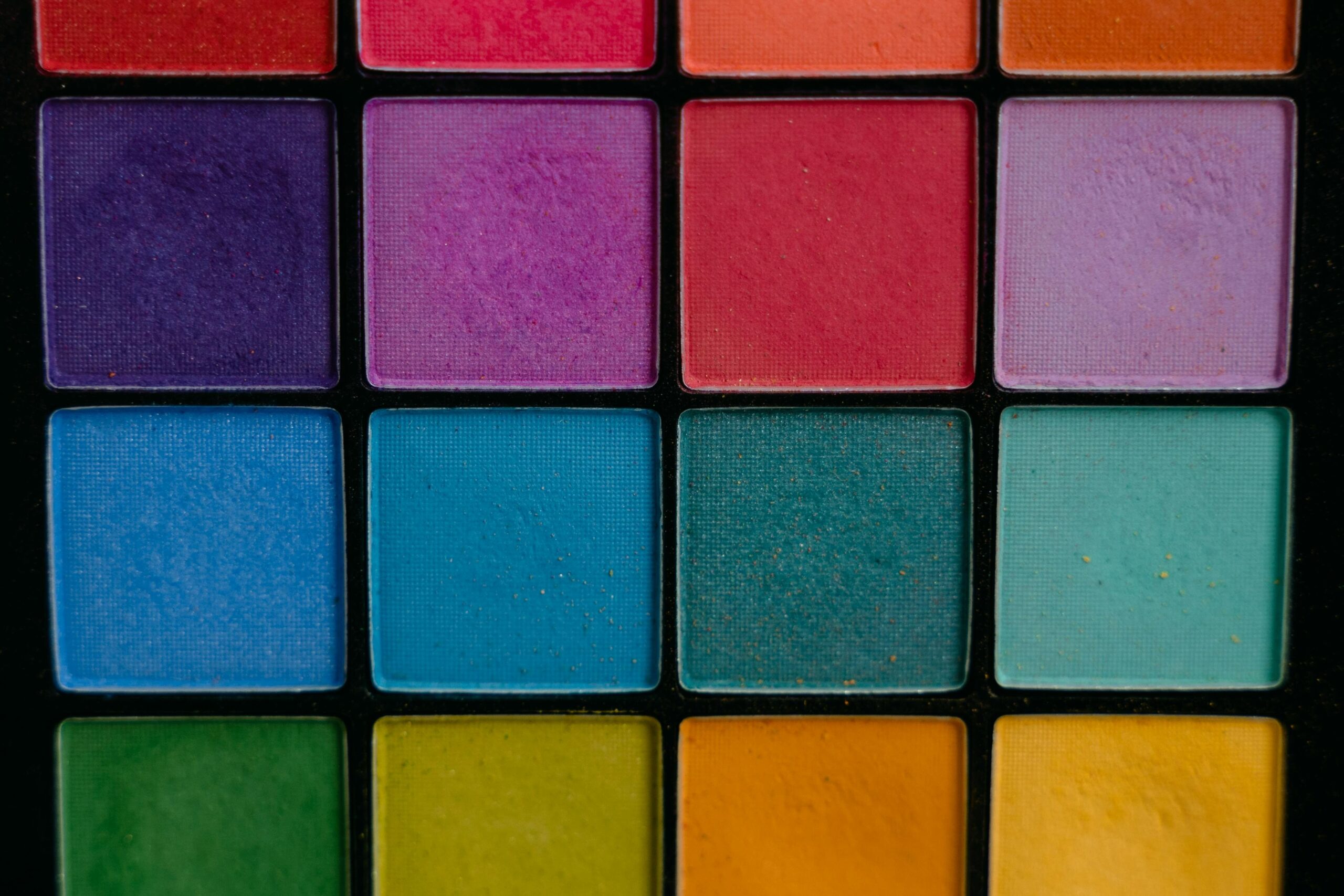 Statistics showing growth in popularity of bold makeup shades