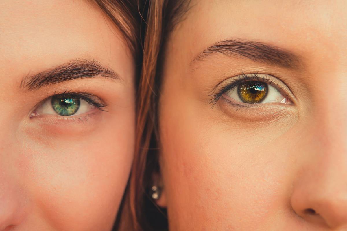 How to Master the Art of Duo Chrome Eyeshadow: Your Ultimate Guide to Makeup Palettes