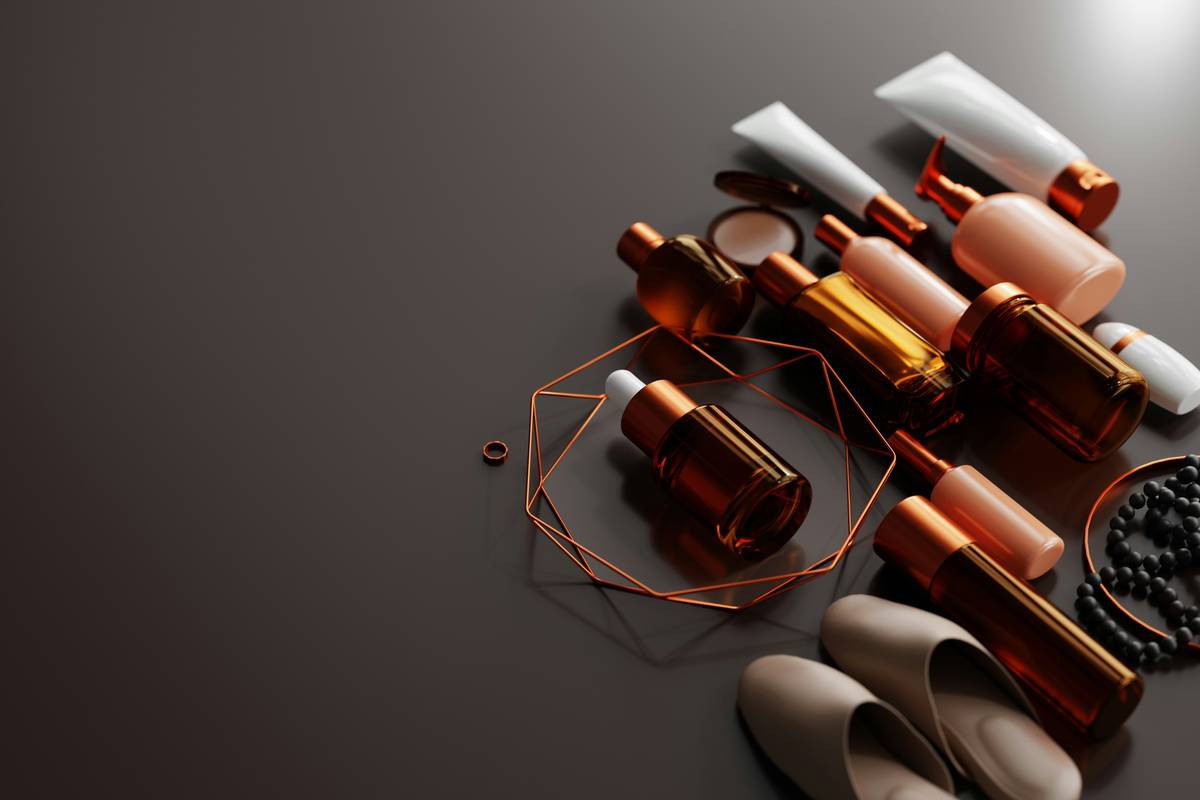 Why the Universal Cosmetic Palette Is Your New Beauty MVP